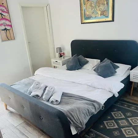 3c Delux 3 Apartment *